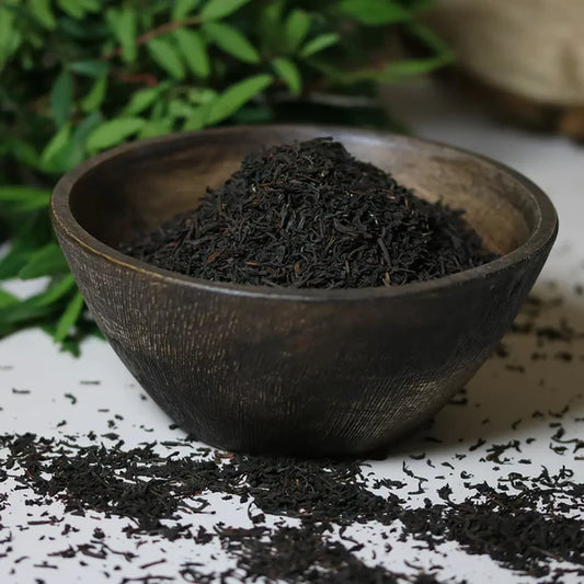 MYTHOS – schwarzer Tee wirkt nach langer Ziehzeit beruhigend.